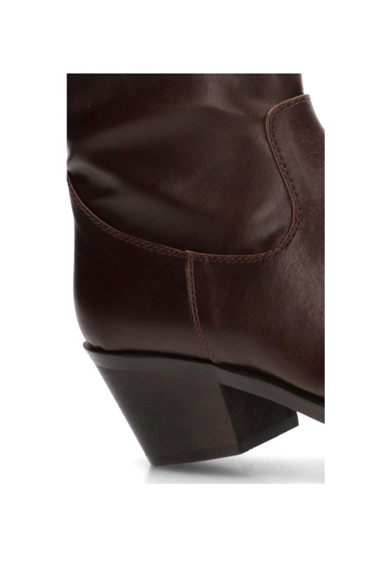 Botín campero café para mujer YULIA M6770 tacón medio