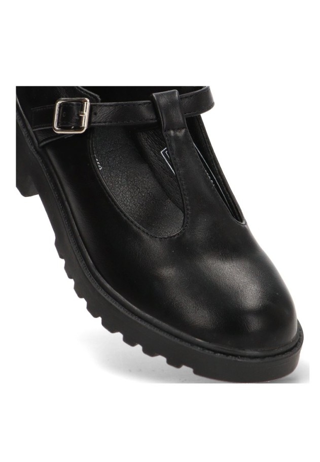 Zapato colegial PISTACHO 2013 de niña negro con hebilla y suela plana