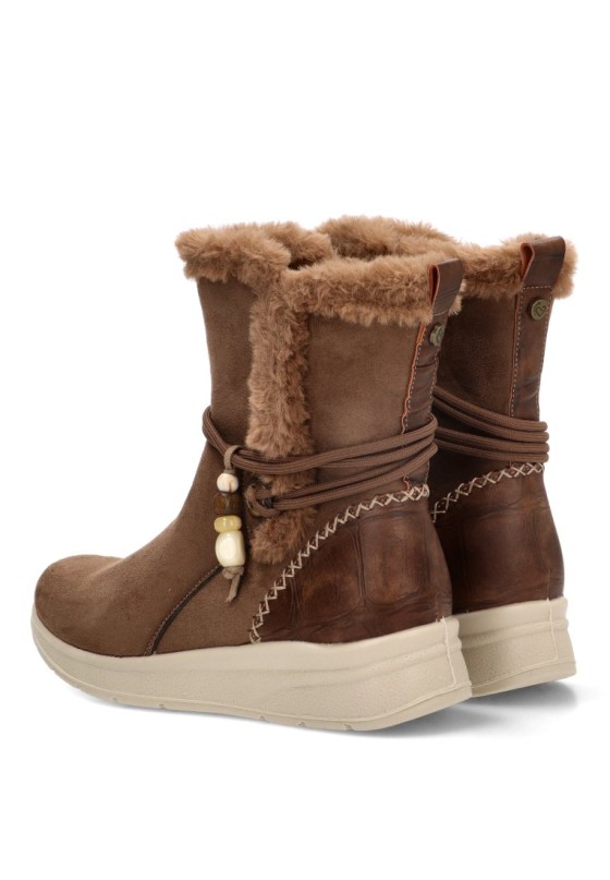 Botín sintético con cuña media AMARPIES ATL31135 taupe para mujer