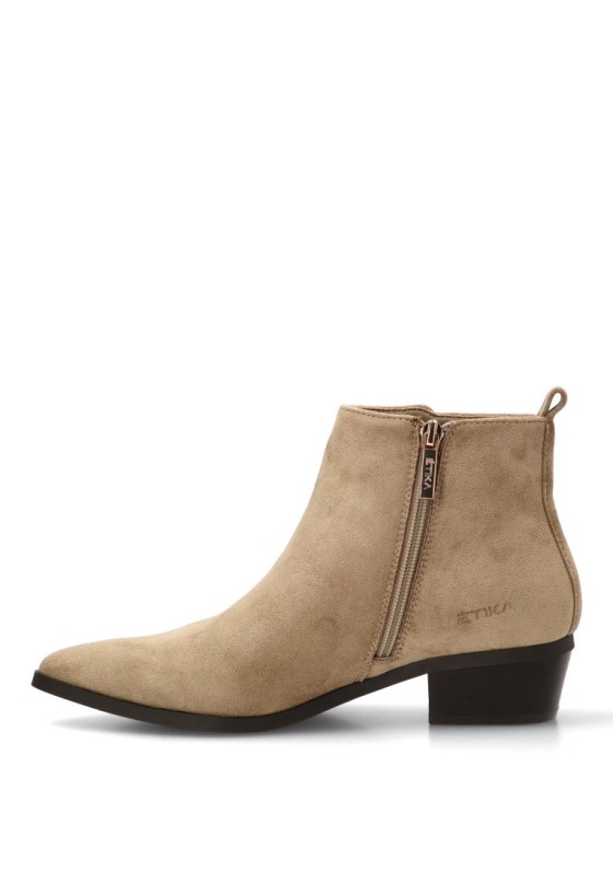 Botín campero de mujer ETIKA 110551 en antelina taupe con tachas y tacón medio