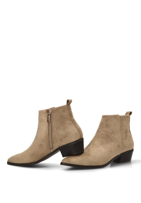 Botín campero de mujer ETIKA 110551 en antelina taupe con tachas y tacón medio
