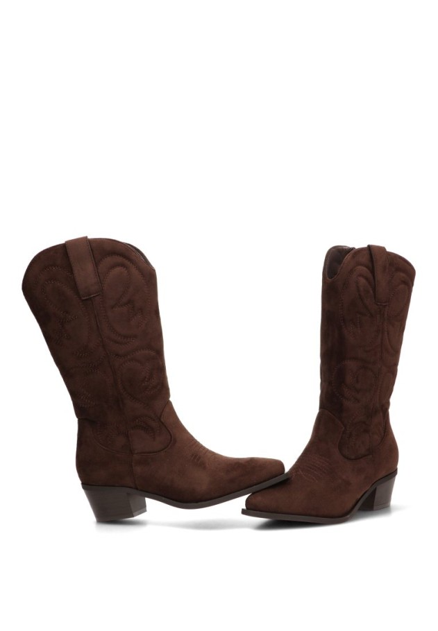 Bota campera de mujer ETIKA 110570 en antelina café con tacón medio