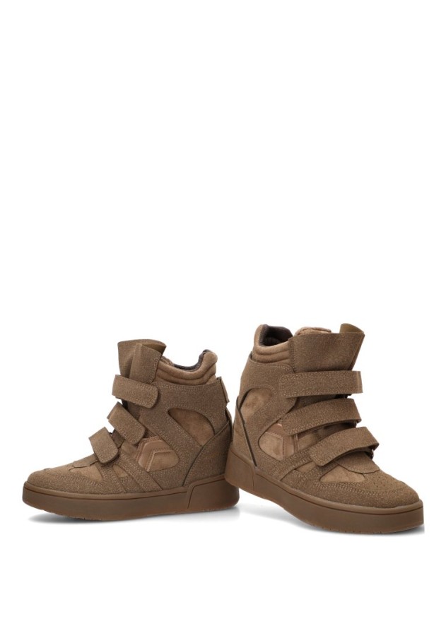 Deportivo abotinado taupe con cuña alta de mujer ISTERIA 1361