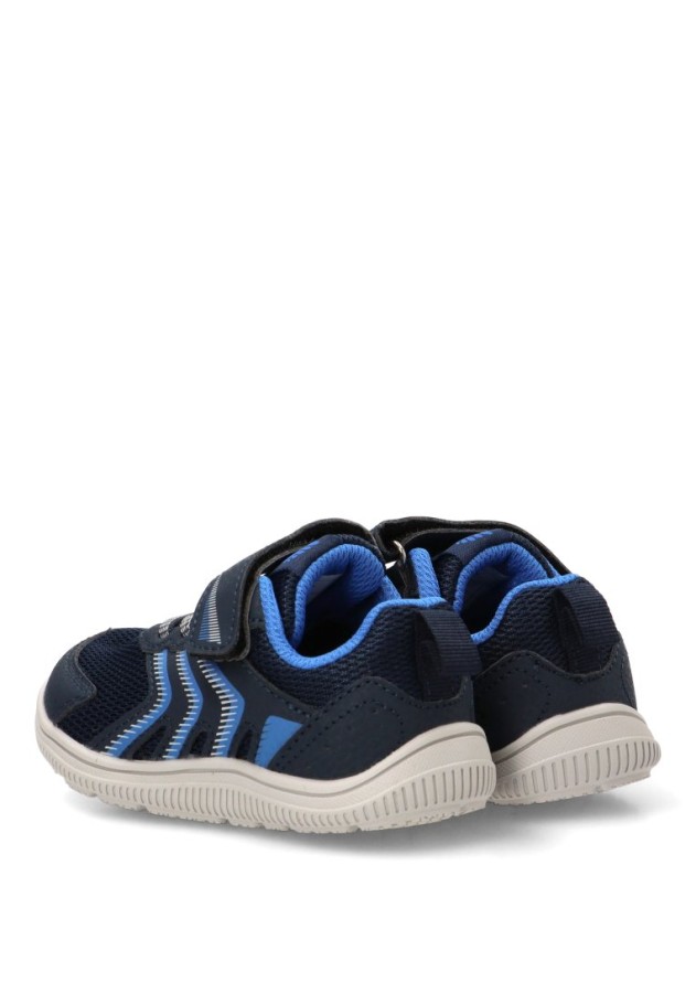 Deportivo con suela plana de niño BONINO 2377