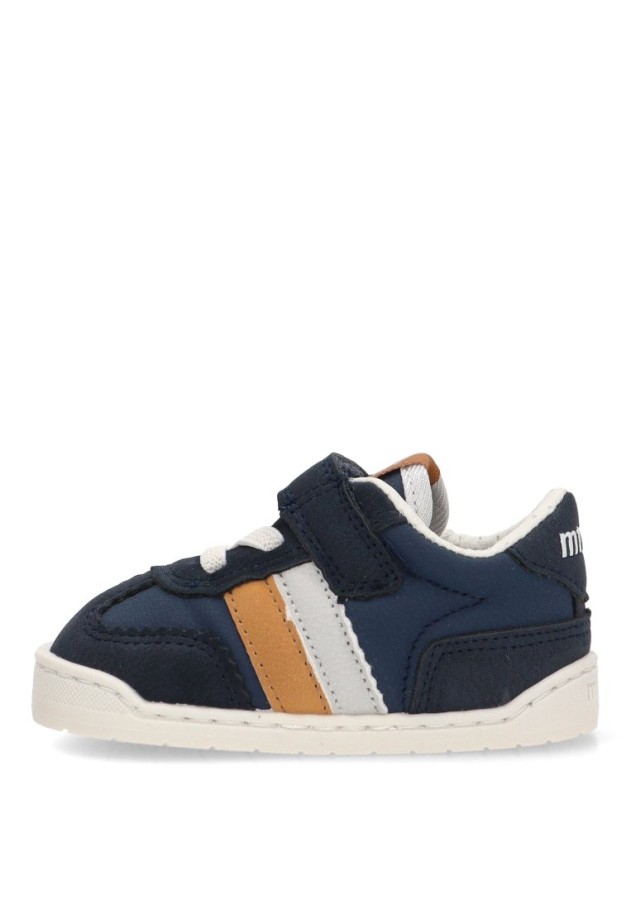 Deportivo Mustang Kids 49060 con velcro y estilo barefoot para niño