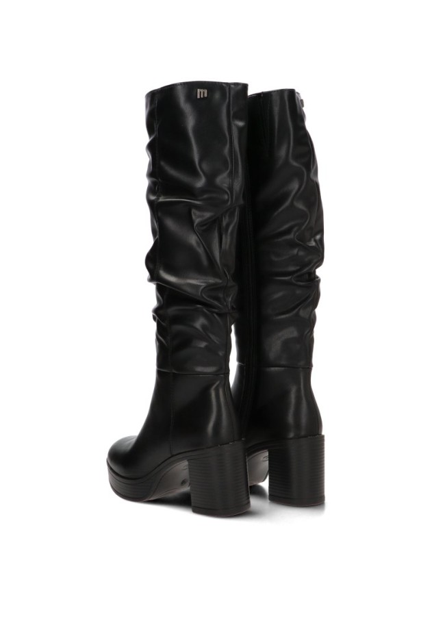 Bota con tacón alto de mujer MUSTANG 55985 en negro