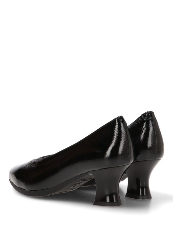 Salón PITILLOS 11681 de mujer en piel charol negro, tacón medio