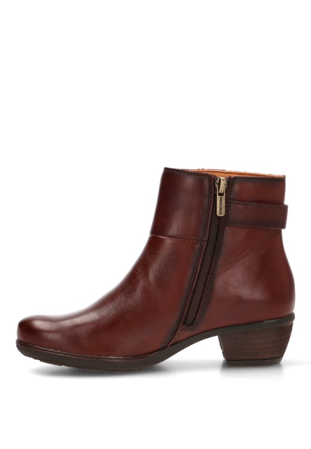 Botín PIKOLINOS W7P-8501 para mujer en piel color cuero con tacón medio y cremallera