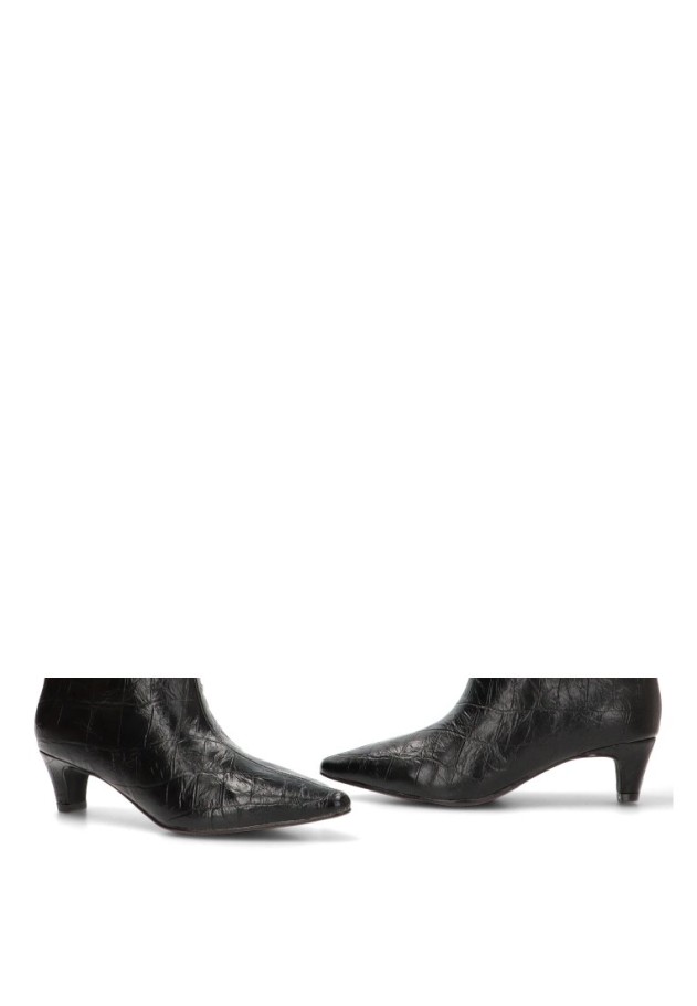 Bota alta negra con tacón medio de mujer DDN31885