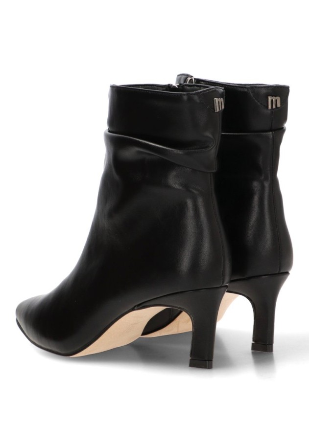 Botín Pita negro de mujer MUSTANG 55982 con tacón medio