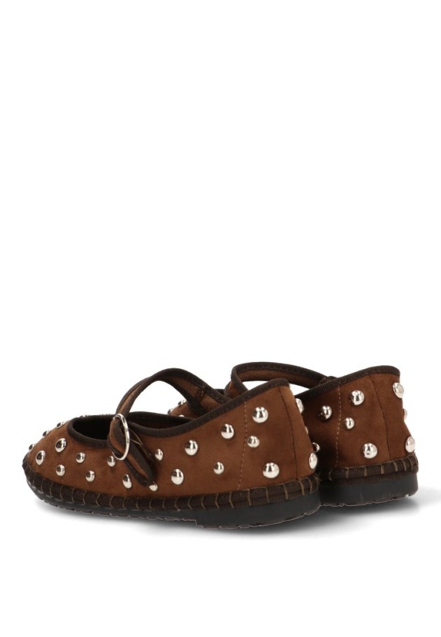 Bailarina con tachuelas en antelina camel de mujer LUNA TREND M6566