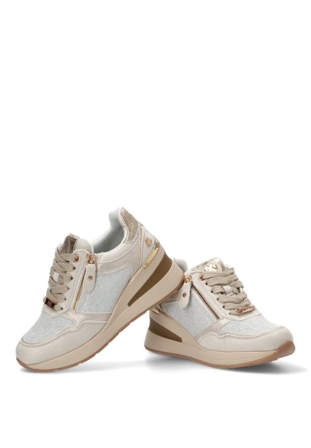 Deportivo beige con cuña media de mujer XTI 144379