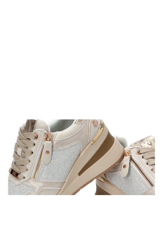 Deportivo beige con cuña media de mujer XTI 144379