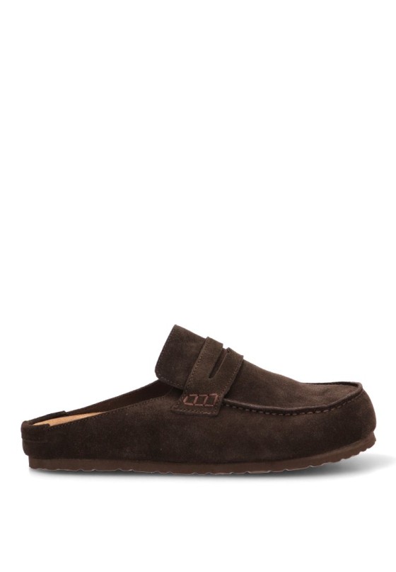 Mocasín casual de hombre XTI 145808 en piel marrón con suela plana