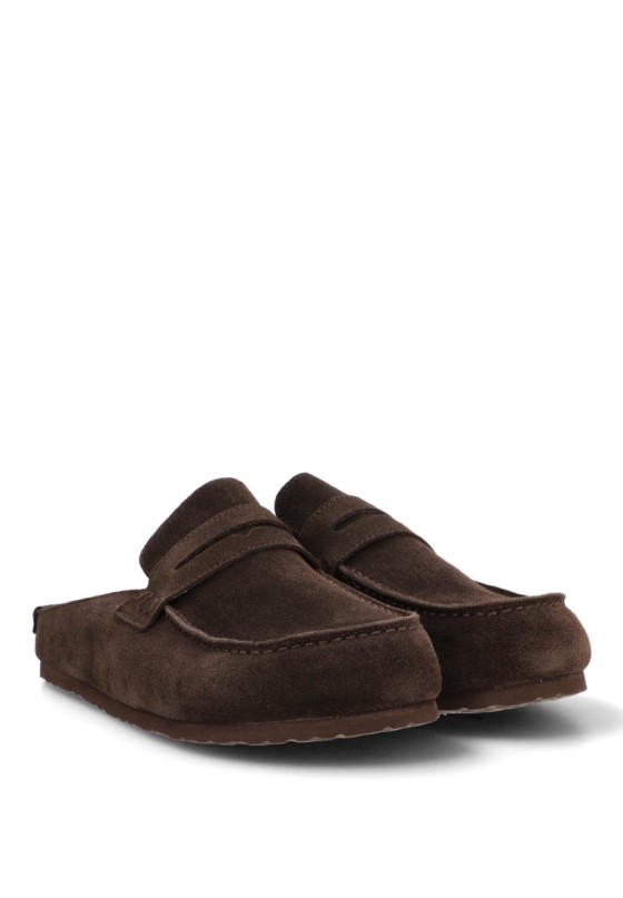 Mocasín casual de hombre XTI 145808 en piel marrón con suela plana