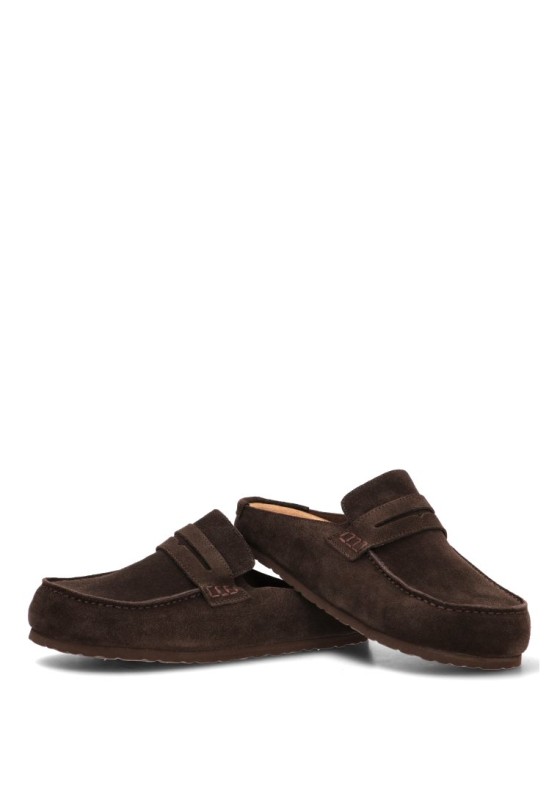 Mocasín casual de hombre XTI 145808 en piel marrón con suela plana