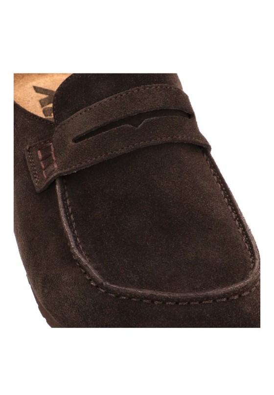 Mocasín casual de hombre XTI 145808 en piel marrón con suela plana