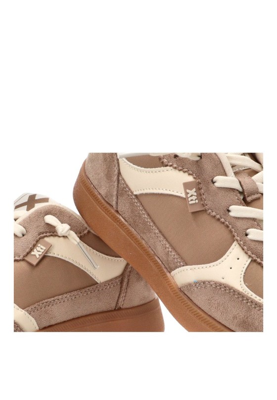Deportivo beige de niña XTI KIDS 154102