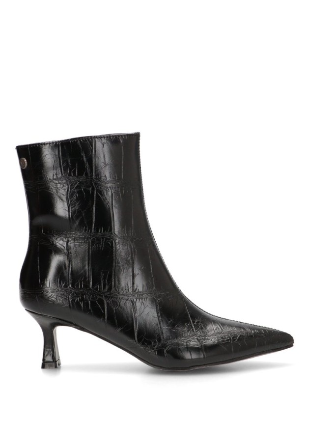 Botín negro de mujer XTI 146218 con tacón medio