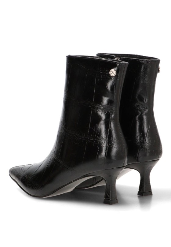 Botín negro de mujer XTI 146218 con tacón medio