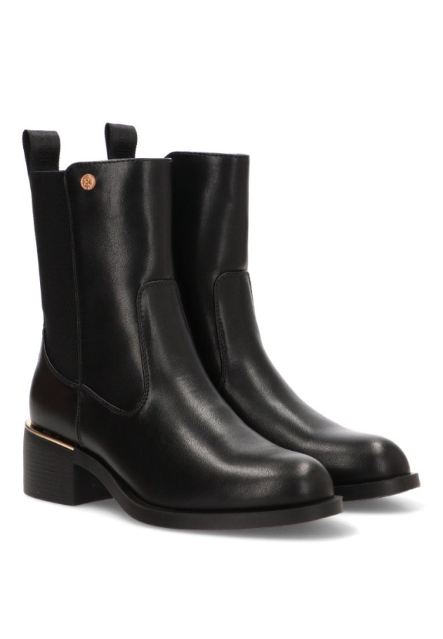 Botín Chelsea negro de mujer XTI 146362