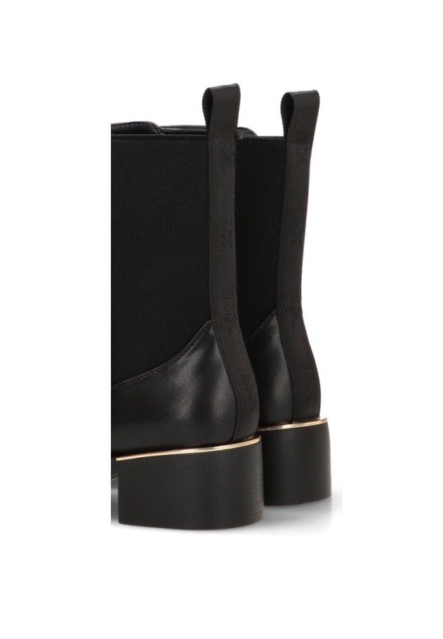 Botín Chelsea negro de mujer XTI 146362