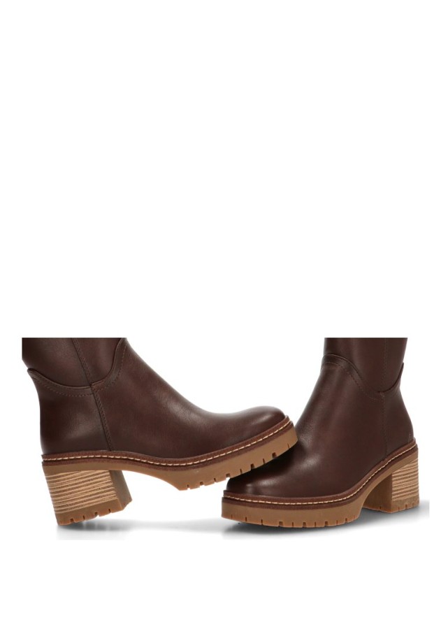 Bota con tacón medio de mujer XTI 143367
