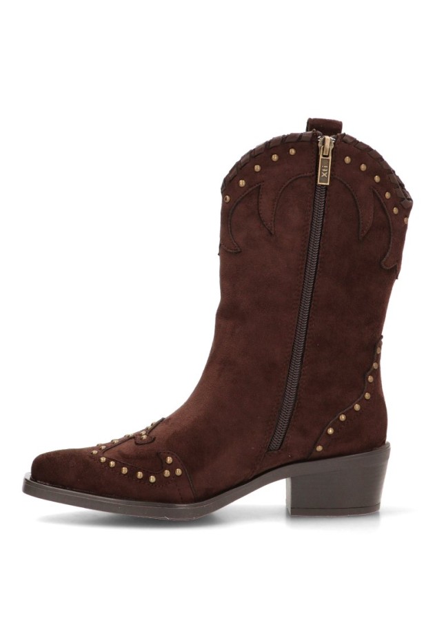 Bota campera de mujer XTI 146477 en antelina marrón con tacón medio
