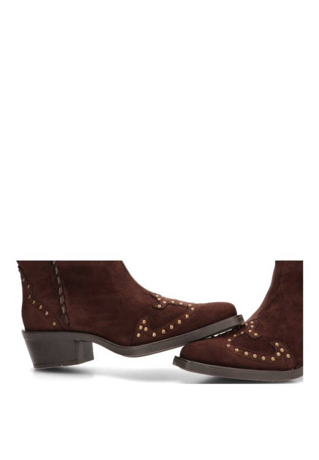 Bota campera de mujer XTI 146477 en antelina marrón con tacón medio
