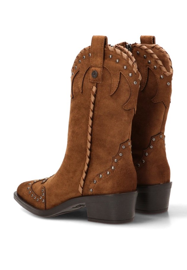 Bota campera de mujer XTI 146477 en antelina camel con tacón medio