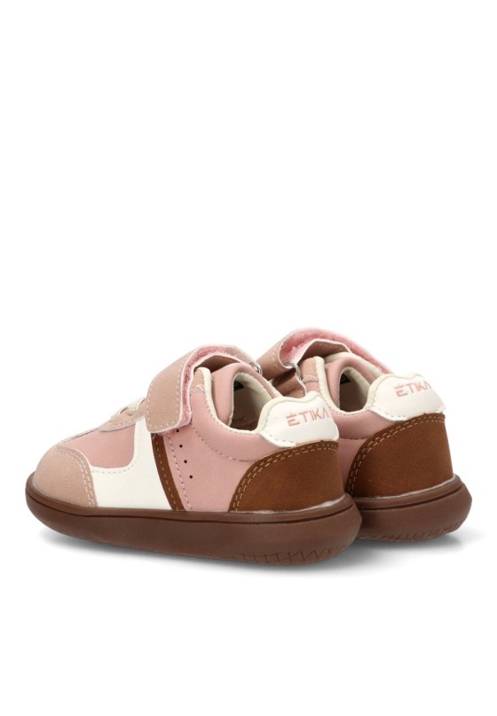 Deportivo con suela plana de niña ETIKA 52488