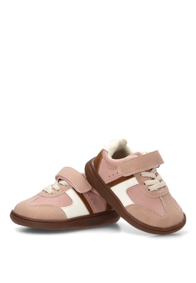 Deportivo con suela plana de niña ETIKA 52488