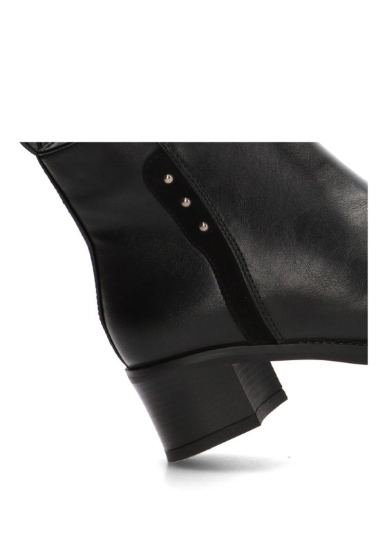 Botín negro de mujer ARMONY 30045 con tacón medio y tachuelas
