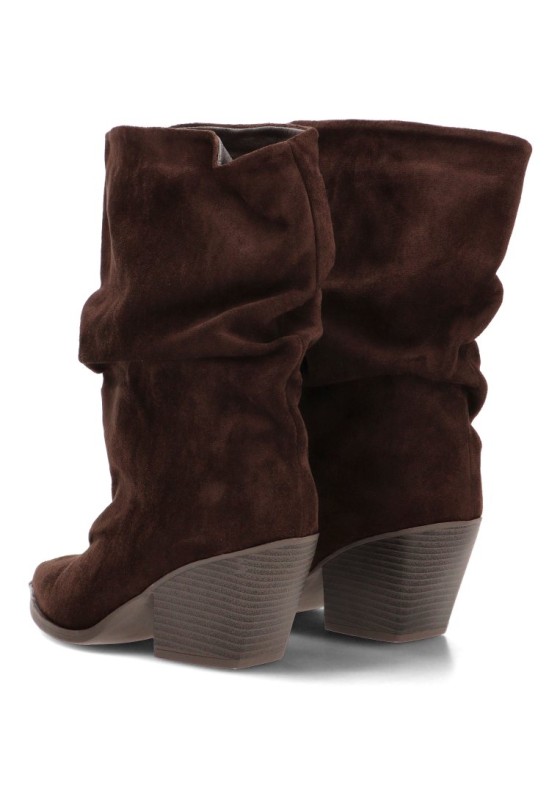 Bota arrugada de mujer CINK-ME 2581A en antelina marrón con tacón alto