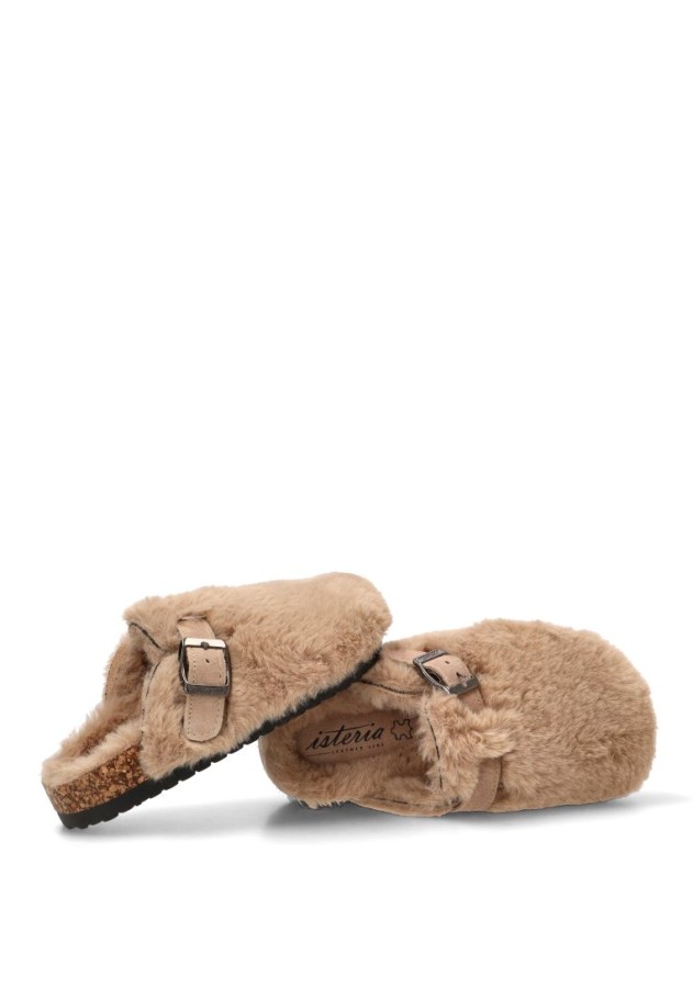 Zueco beige de niña ISTERIA modelo 1044