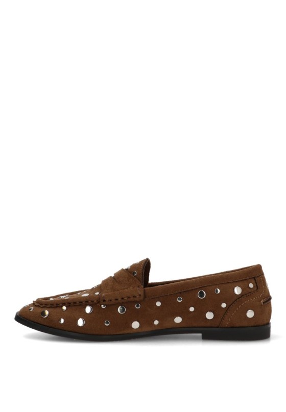Mocasín camel con tachuelas para mujer LUNA TREND M6565