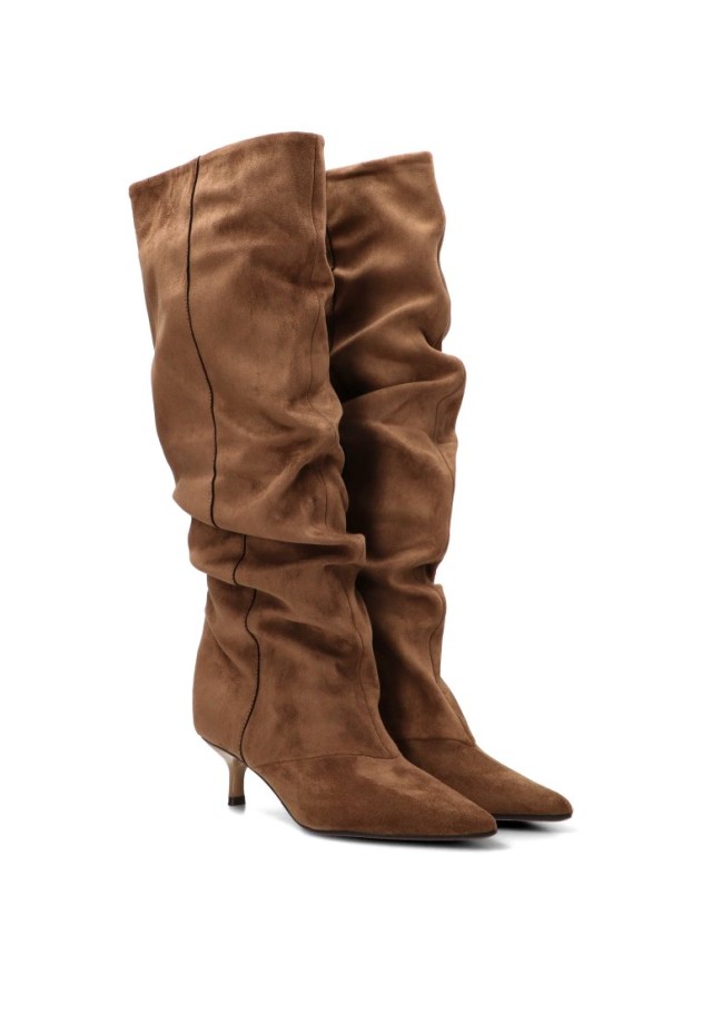 Bota camel de mujer YULIA M6881 en antelina con tacón medio
