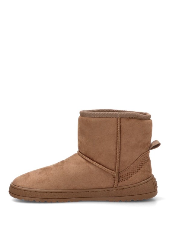 Botín taupe de mujer MUSTANG 85505 en antelina con suela plana barefoot
