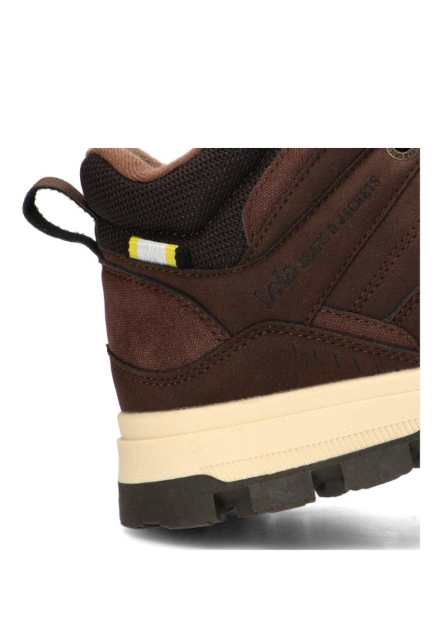 Botín trekking LOIS 64286 para hombre marrón sintético con suela plana