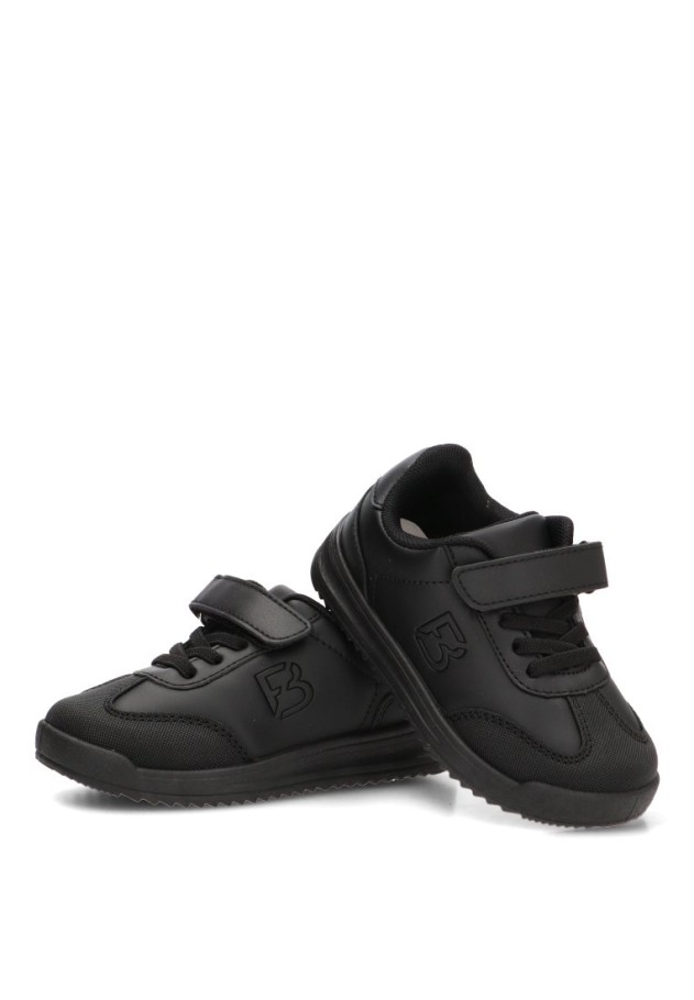 Deportivo con suela plana de niño BONINO K865