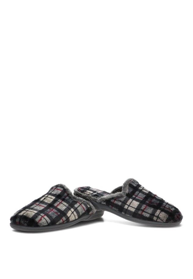 Zapatillas de casa 600 gris con punta cerrada para hombre VULCA-BICHA