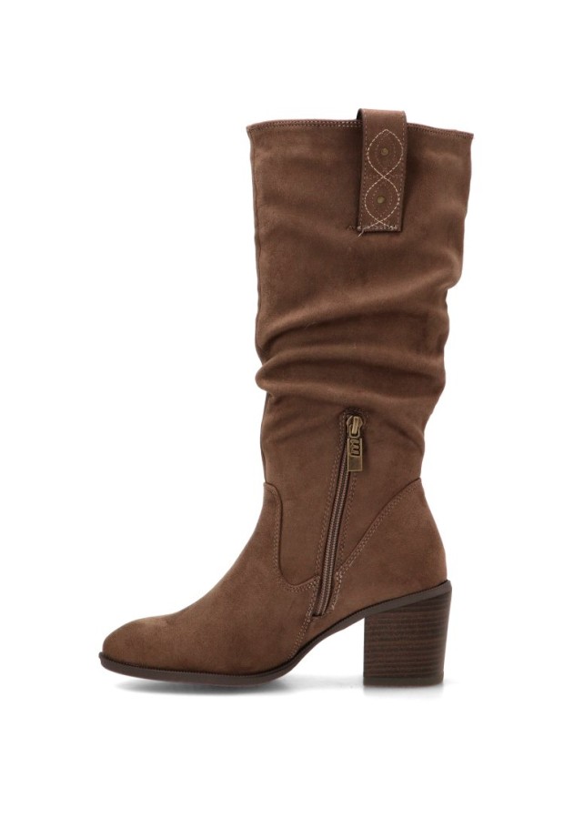 Bota alta slouchy taupe con tacón medio de mujer MUSTANG 56250