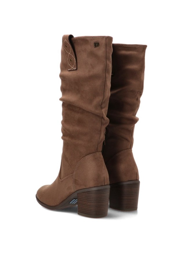 Bota alta slouchy taupe con tacón medio de mujer MUSTANG 56250