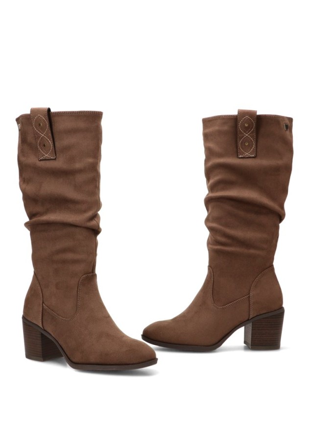 Bota alta slouchy taupe con tacón medio de mujer MUSTANG 56250