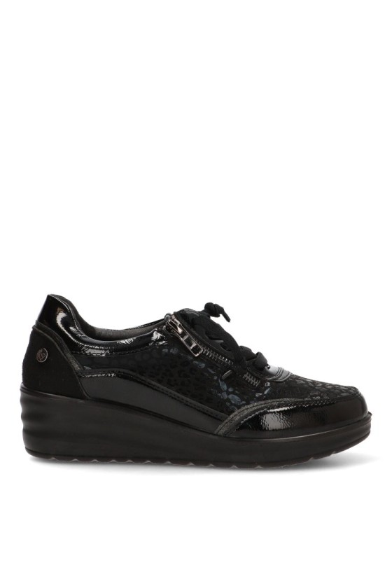 Deportivo negro con cuña media de mujer AMARPIES AMD31050