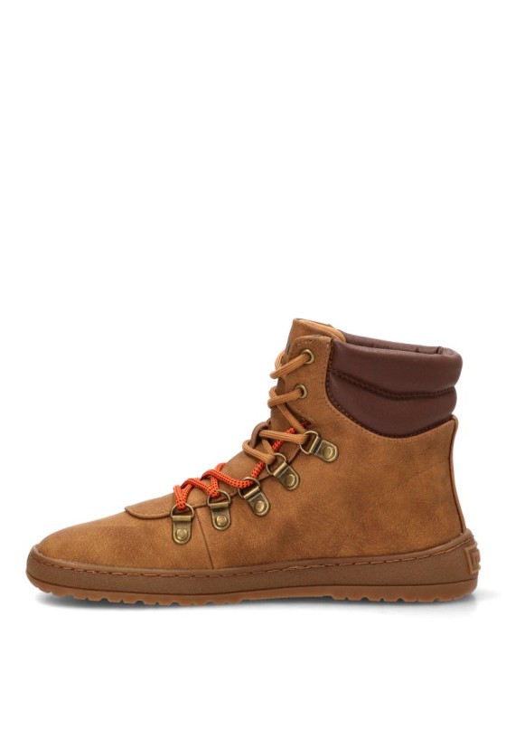 Botín arena de mujer MUSTANG 85512 estilo barefoot con suela plana