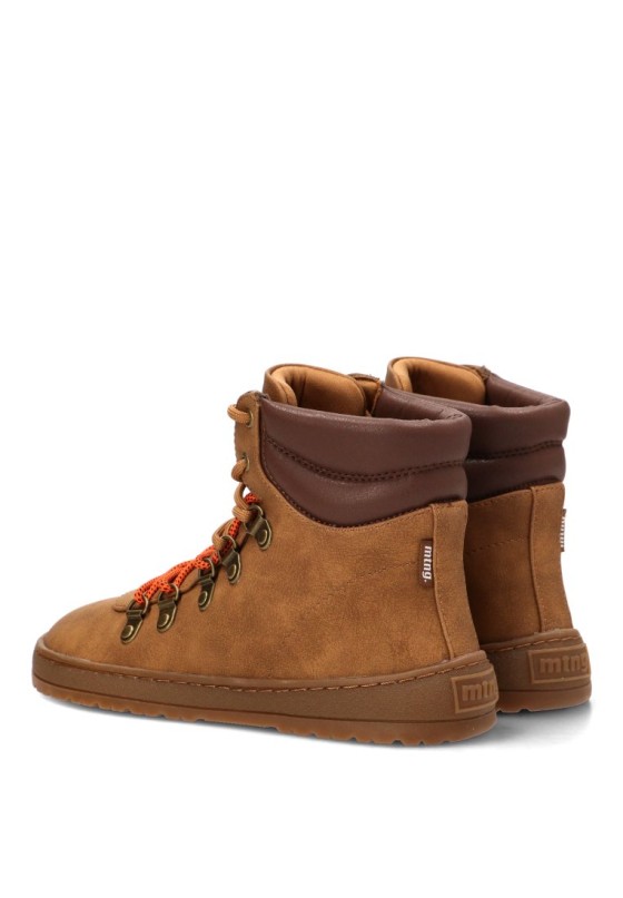 Botín arena de mujer MUSTANG 85512 estilo barefoot con suela plana