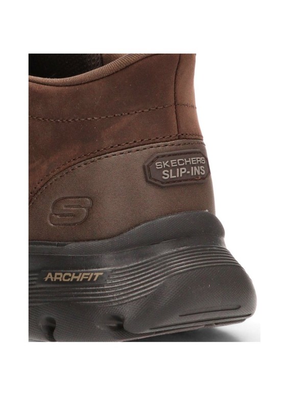 Botín de hombre SKECHERS 205514 en piel marrón con suela plana