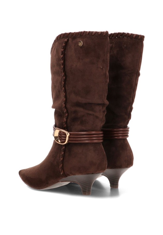 Bota de antelina color café con tacón medio para mujer ISTERIA 1295