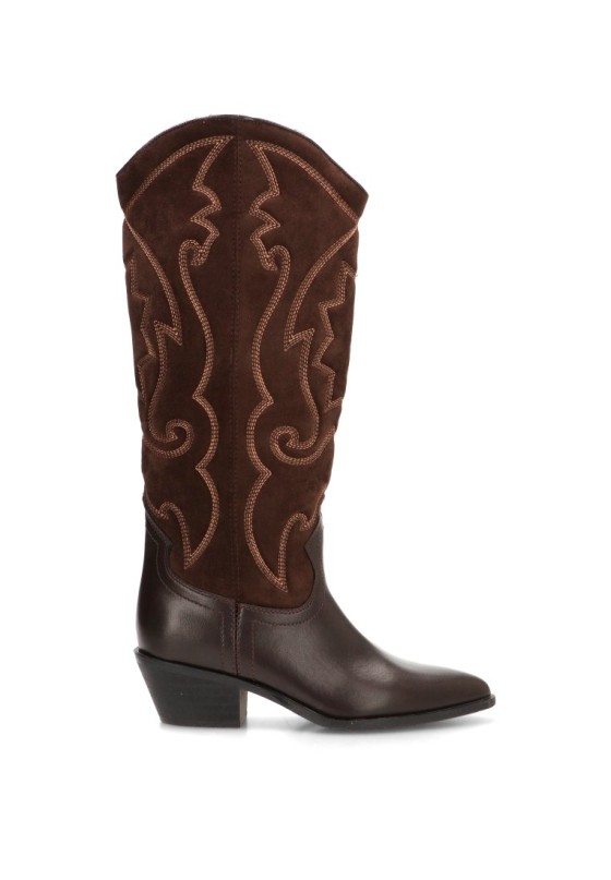 Bota campera de mujer YULIA M6751 en antelina café con tacón medio